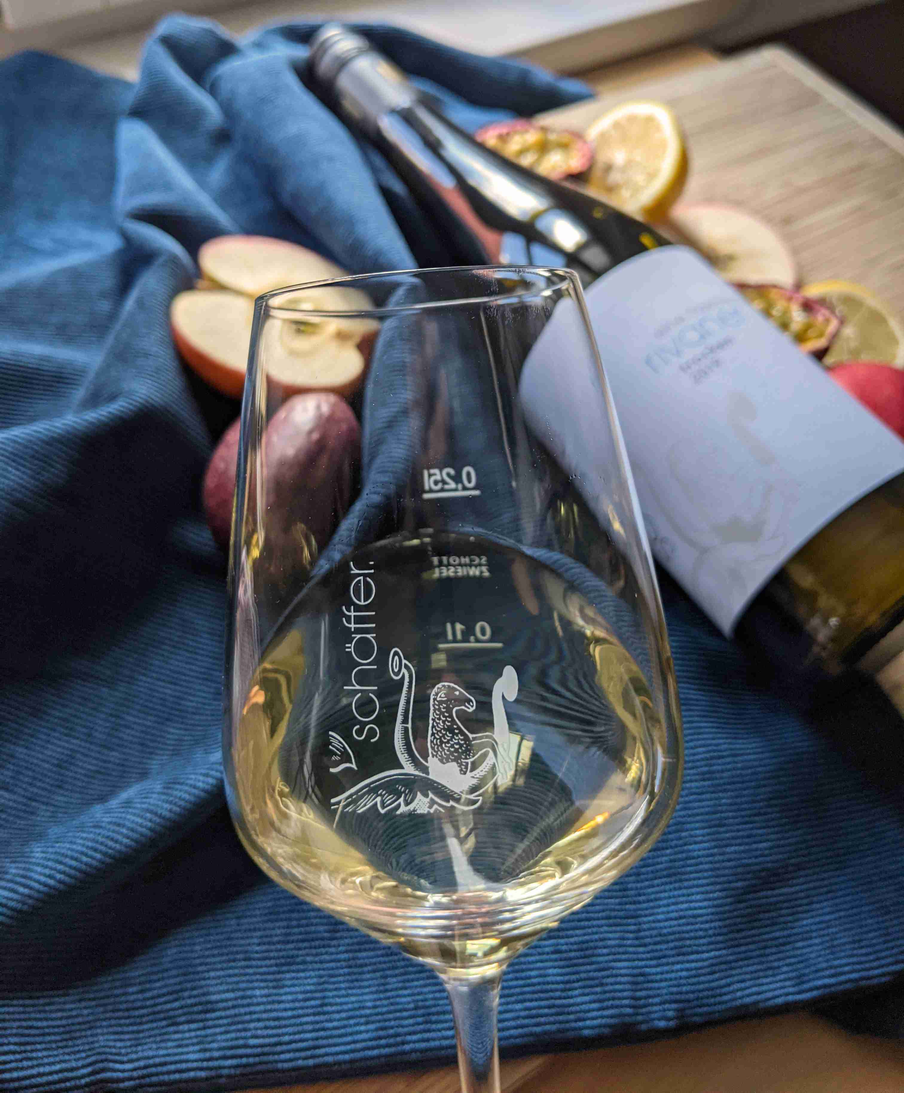 2022-01-17_OnlineShop-Weinglas-Schott-Zwiesel-Weingut-Schaffer-Logo-Escherndorf-FrankenANBwzNuyQlt2S Weinglas mit Schäffer-Logo