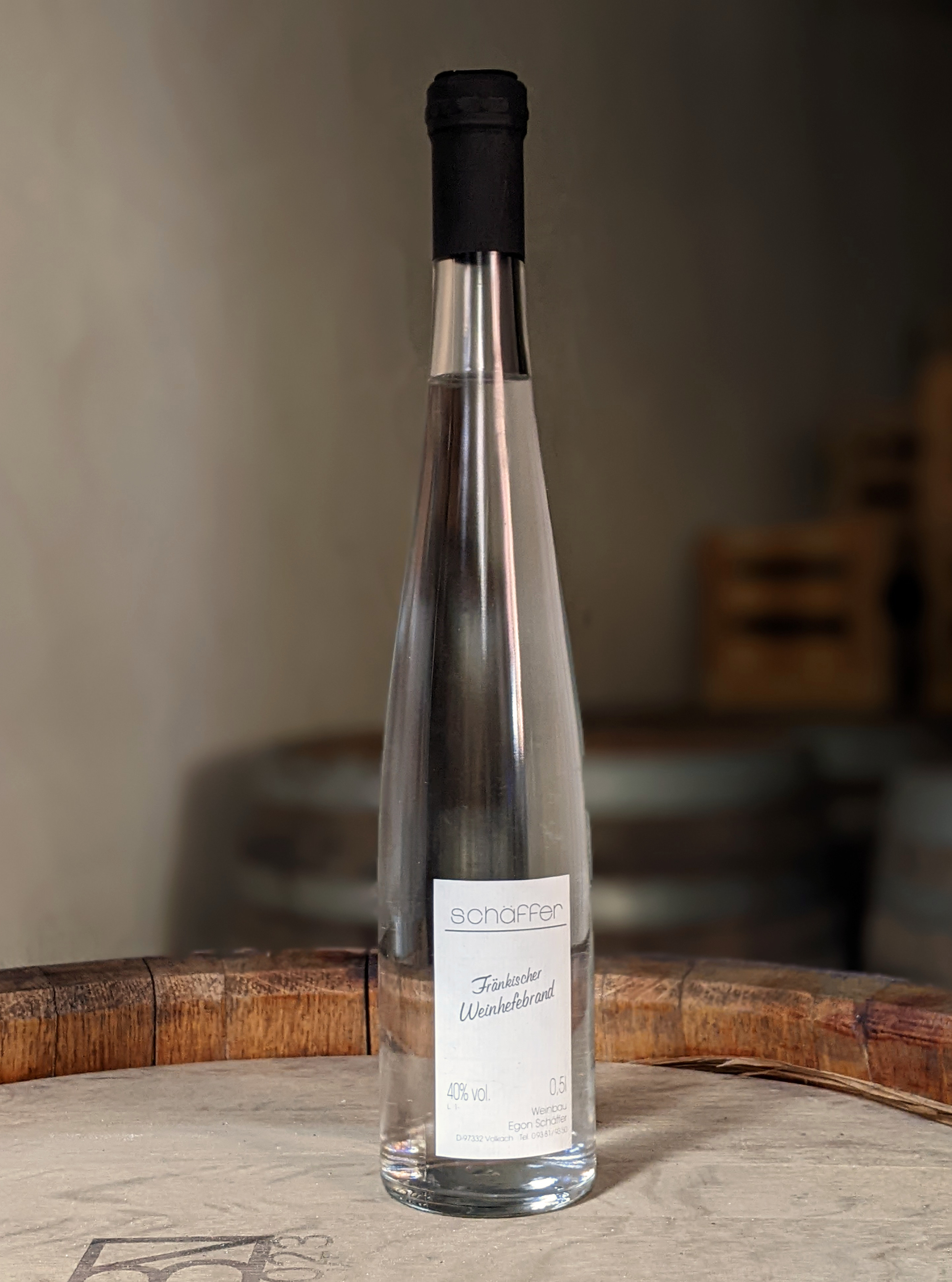 2023-03-21_weinhefe-edelbrand-weingut-sch-ffer-franken-escherndorf-volkach Weinhefe, fränkischer Brand
